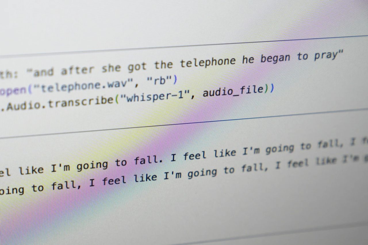 Erros de Transcrição do Whisper da OpenAI: Riscos para o Setor de Saúde e Desafios para a IA